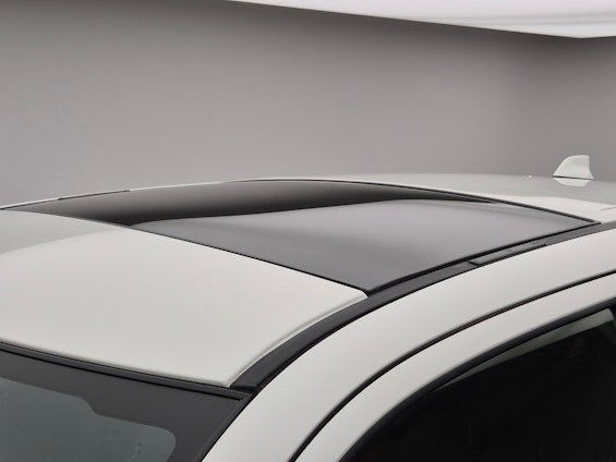 Vehicle image 13 Vehicle image 13