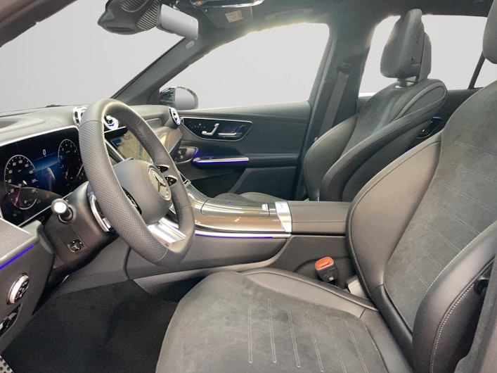 Vehicle image MERCEDES-BENZ GLC 200