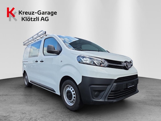 First vehicle image