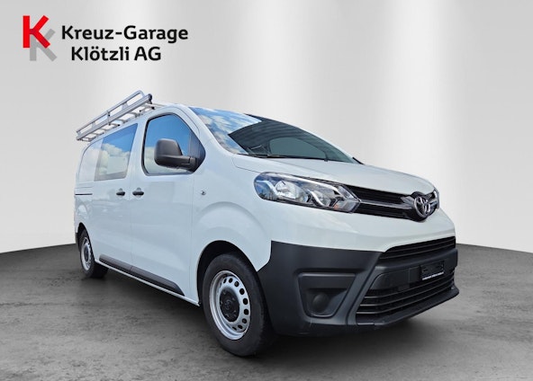 First vehicle image First vehicle image