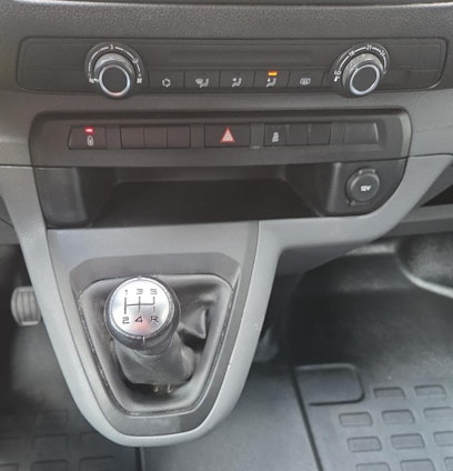 Vehicle image 13 Vehicle image 13