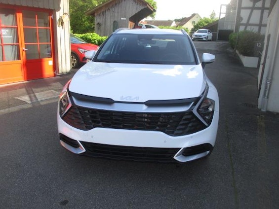 First vehicle image