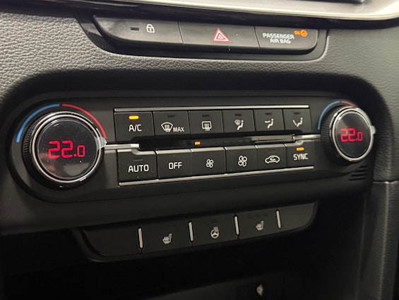 Vehicle image 15 Vehicle image 15