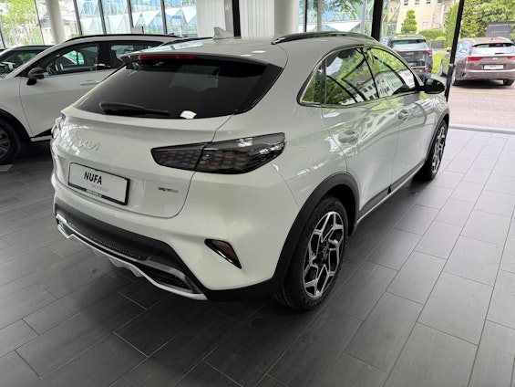 Vehicle image 6 Vehicle image 6