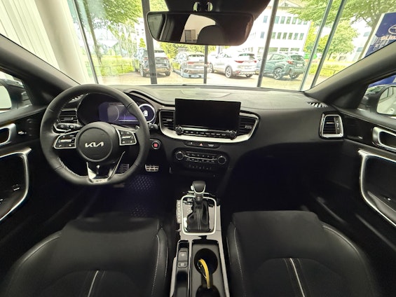 Vehicle image 9 Vehicle image 9