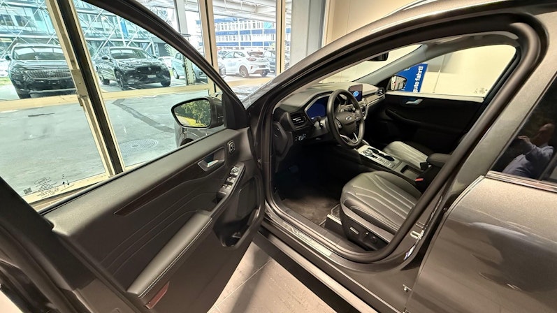 Vehicle image FORD KUGA