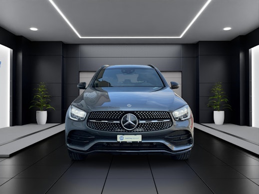 MERCEDES-BENZ GLC 300 e AMG Line 4m 1