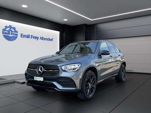 MERCEDES-BENZ GLC 300 e AMG Line 4m 0