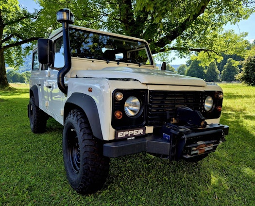 First vehicle image