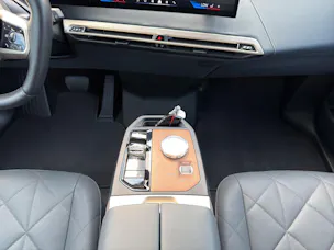 BMW iX M60