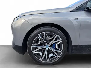 BMW iX M60