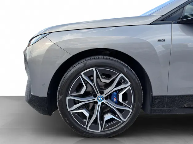 BMW iX M60