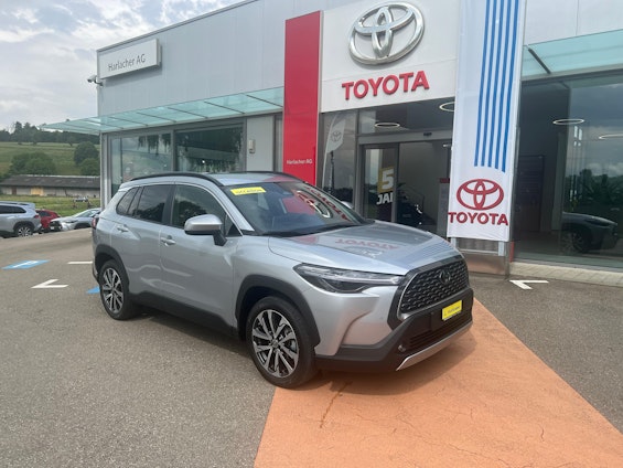 First vehicle image