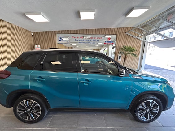 First vehicle image