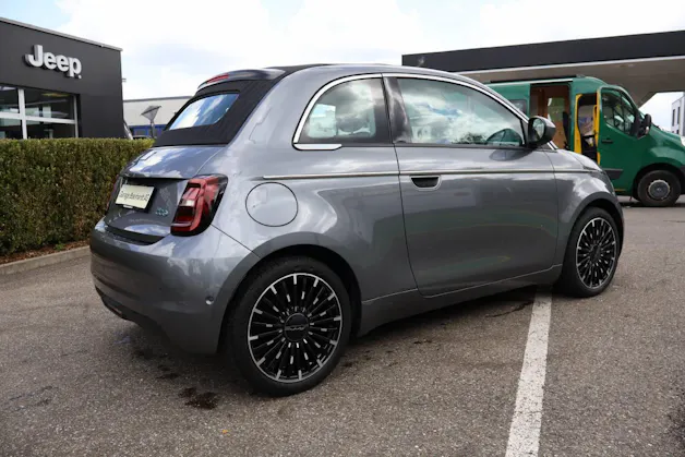 Fiat 500 Cabrio La Prima