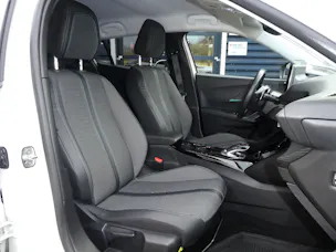 Peugeot 2008 1.2 PureTech 130 Allure Pack EAT8