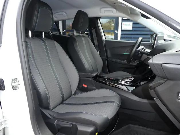 Peugeot 2008 1.2 PureTech 130 Allure Pack EAT8