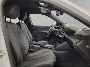 Vehicle image PEUGEOT 2008 1.2 Hybrid Allure Premium