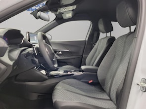 Vehicle image PEUGEOT 2008 1.2 Hybrid Allure Premium