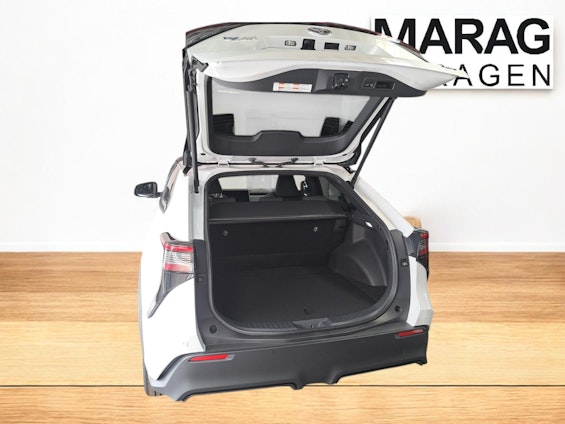 Vehicle image 6 Vehicle image 6