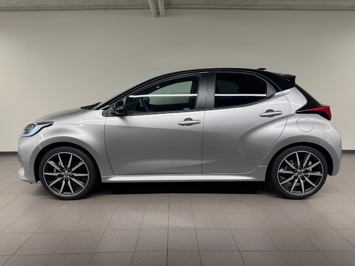 Vehicle image TOYOTA YARIS