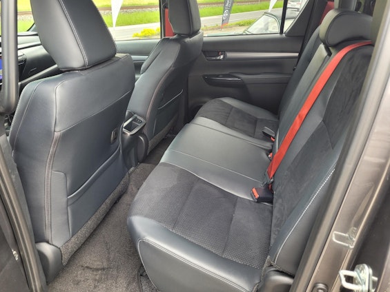 Vehicle image 9 Vehicle image 9