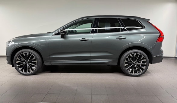 VOLVO XC60 2.0 T8 TE Ultra Dark eAWD 2