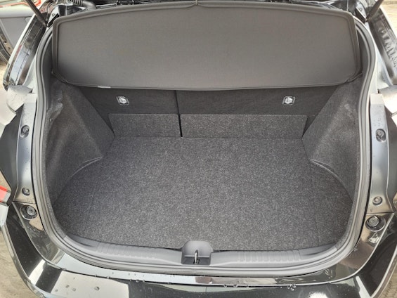 Vehicle image 10 Vehicle image 10