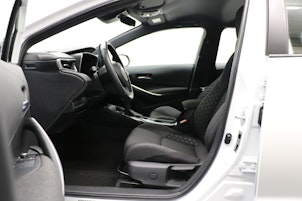 Vehicle image TOYOTA Corolla Touring Sports 1.8 HSD Comfort