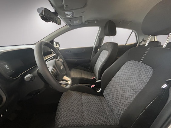 Vehicle image 31