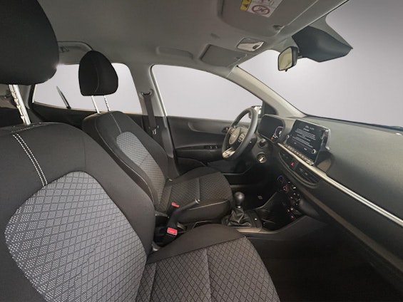 Vehicle image 18