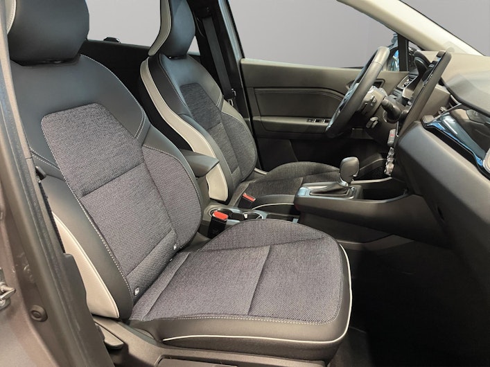 Vehicle image MITSUBISHI ASX