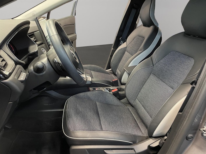 Vehicle image MITSUBISHI ASX