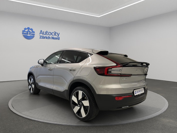 Vehicle image VOLVO C40