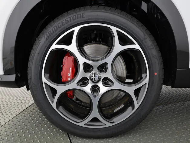 ALFA ROMEO Tonale 1.3 Plug-in Hybrid Veloce Q4