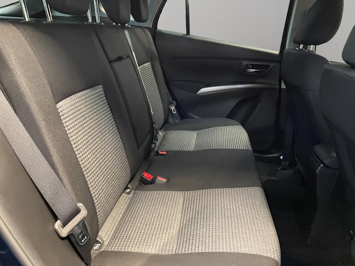 Vehicle image SUZUKI S-CROSS