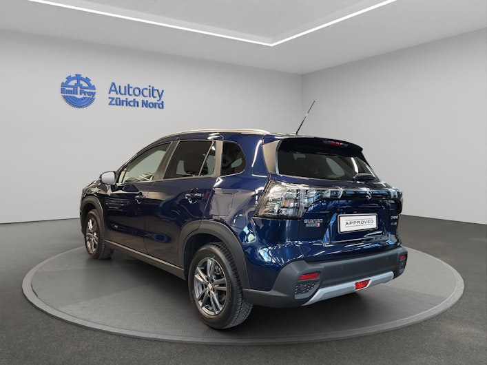 Vehicle image SUZUKI S-CROSS