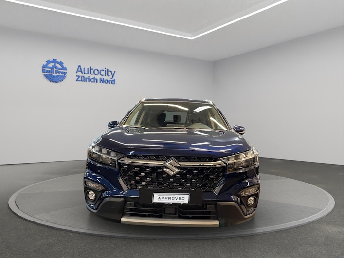 Vehicle image SUZUKI S-CROSS