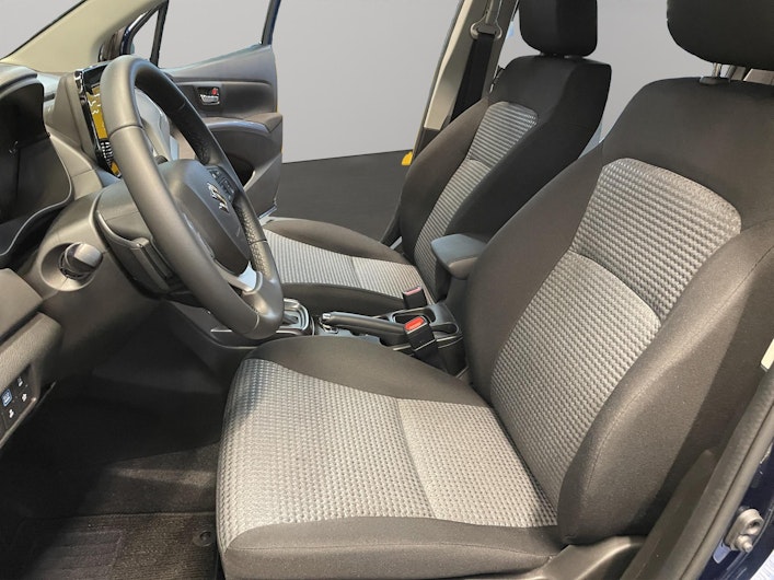 Vehicle image SUZUKI S-CROSS