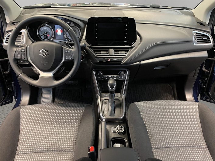 Vehicle image SUZUKI S-CROSS