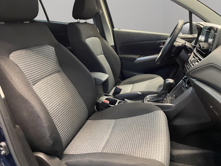 Vehicle image SUZUKI S-CROSS