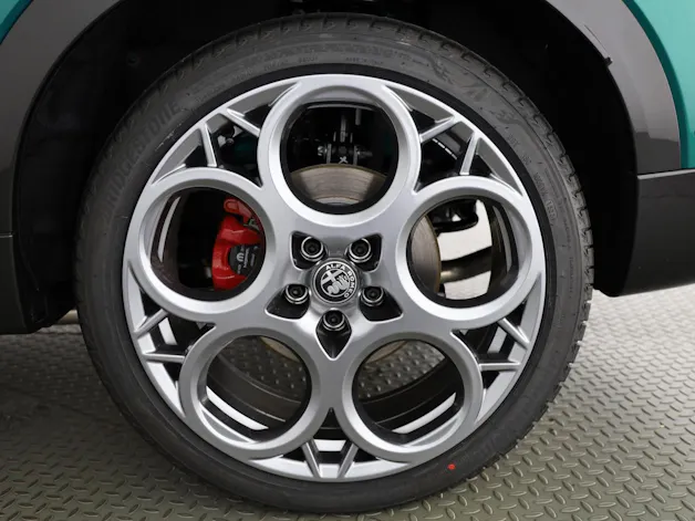 ALFA ROMEO Tonale 1.3 Plug-in Hybrid Veloce Q4