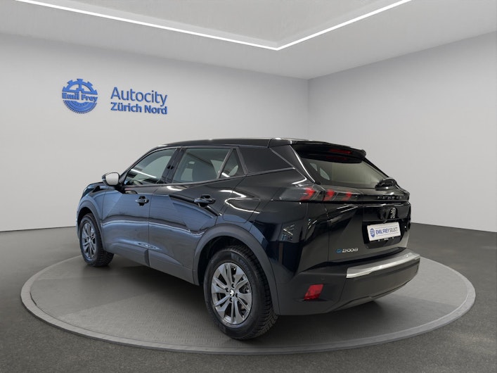 Vehicle image PEUGEOT 2008