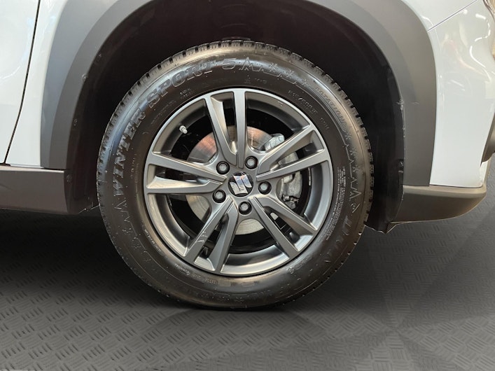 Vehicle image SUZUKI S-CROSS