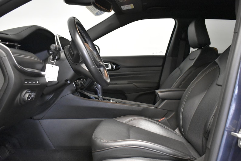 Vehicle image JEEP COMPASS