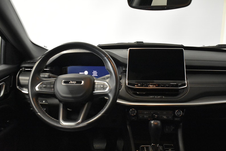 Vehicle image JEEP COMPASS