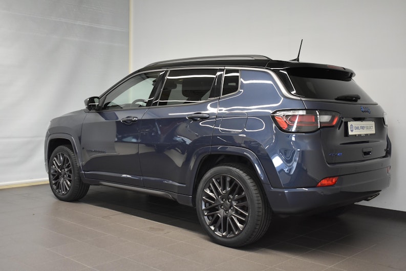 Vehicle image JEEP COMPASS