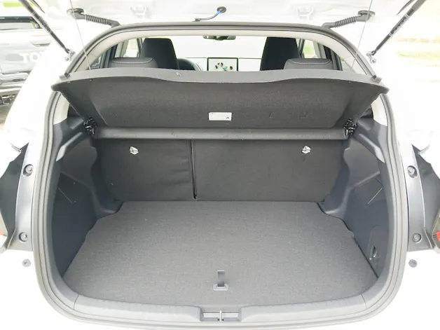 Toyota Yaris 1.5 VVT-i HSD Trend