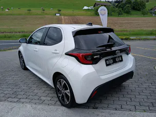Toyota Yaris 1.5 VVT-i HSD Trend