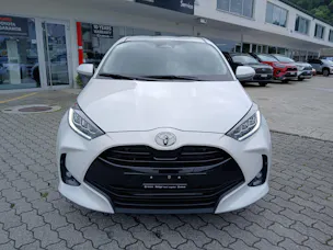 Toyota Yaris 1.5 VVT-i HSD Trend